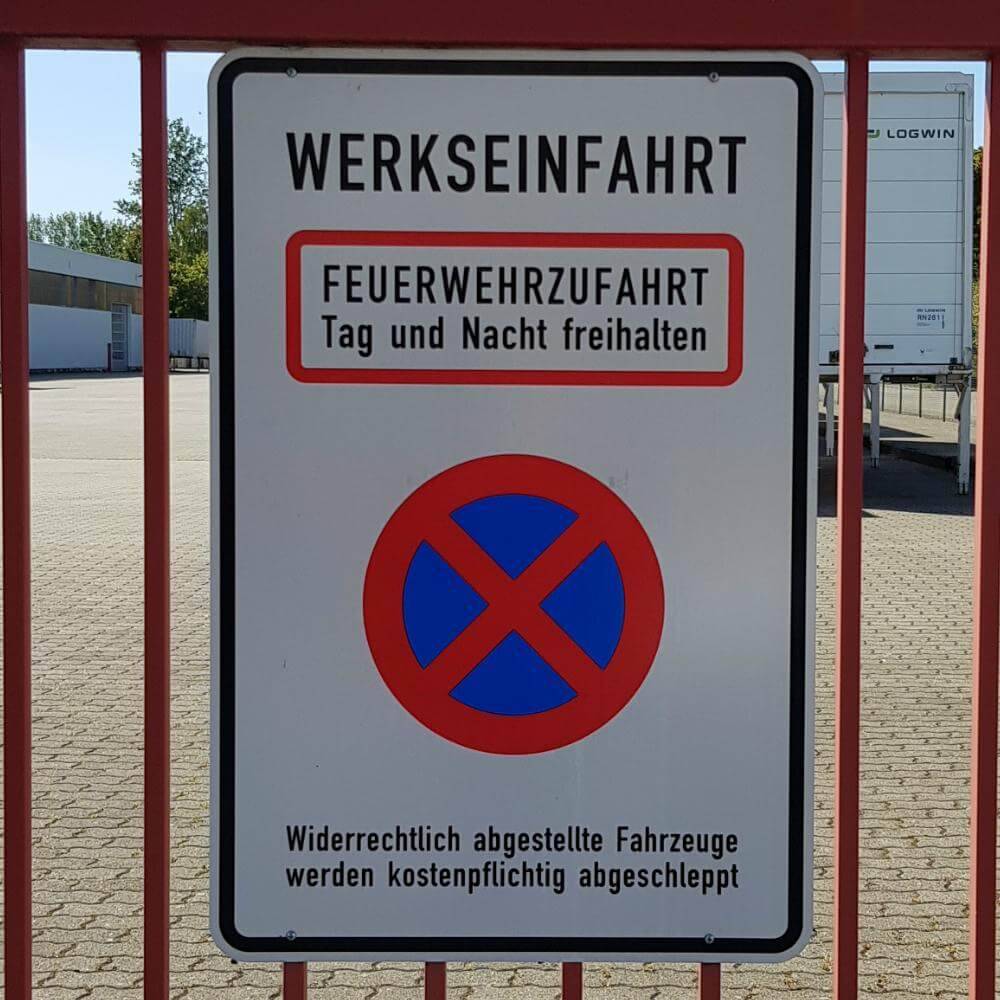 Kombischild, Werkseinfahrt, Feuerwehrzufahrt, Halteverbot, Alu, RA1, 60 x 90 cm-1