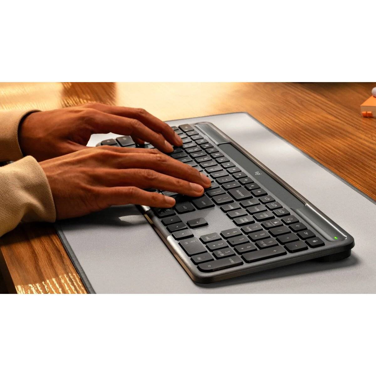 Logitech Signature Slim Solar+ K980 for Business - TL: Deutsch, QWERTZ-4