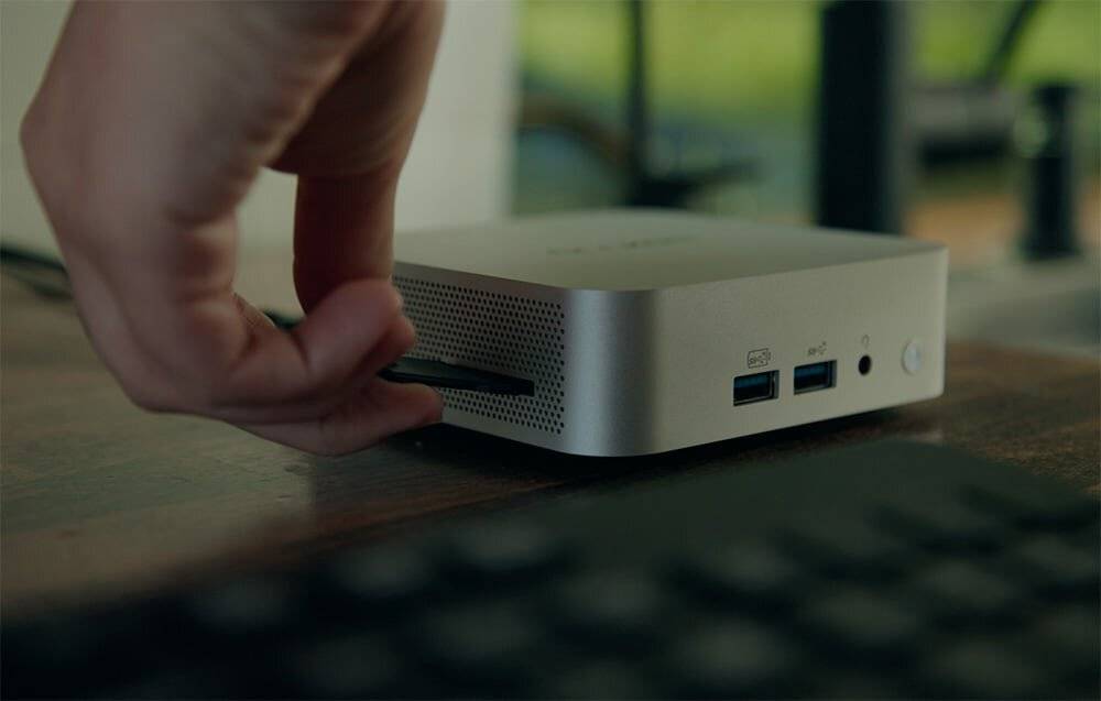 GEEKOM A8 Mini PC, AMD Ryzen 9 8945HS, 32GB DDR5 RAM, 1TB SSD, Windows 11 Pro-3