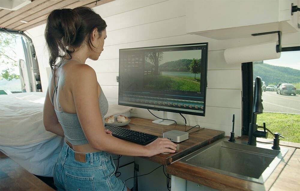 Symbolbild für GEEKOM A8 Mini PC, AMD Ryzen 9 8945HS, 32GB DDR5 RAM, 1TB SSD, Windows 11 Pro