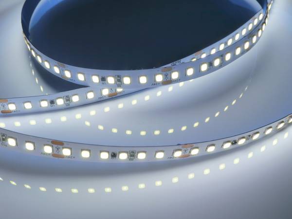 Eco140 LED-Streifen 6500K purweiß 2719lm/m 19.2W/m 140LEDs/m 24V