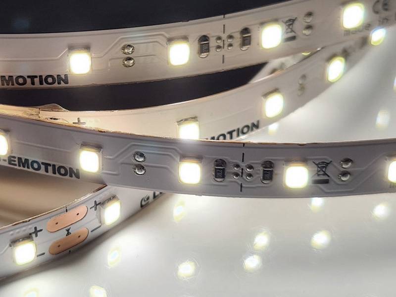 XQ Eco+80 LED-Streifen 5200K tageslichtweiß 1358lm/m 9.6W/m 80LEDs/m 12V-0
