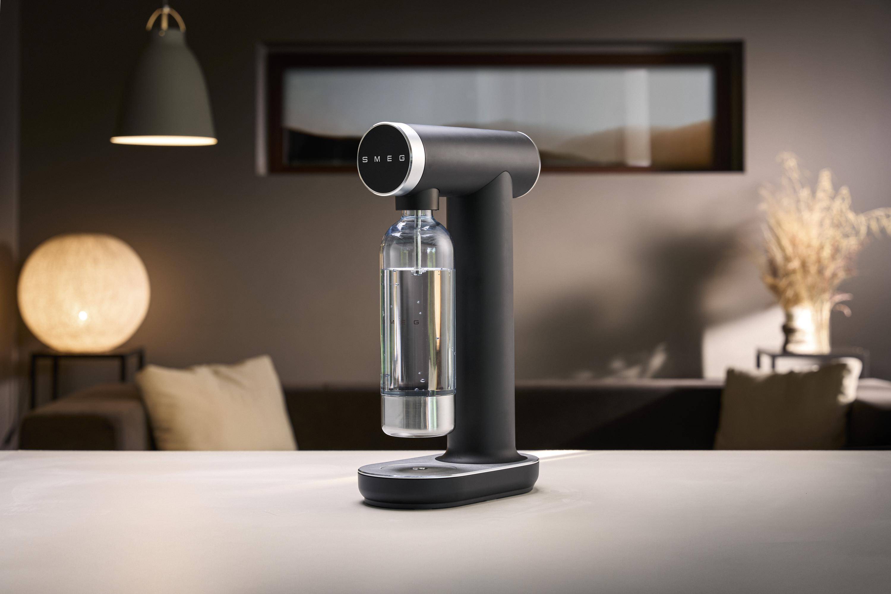SMEG - Sodamaker Collezione Aesthetic Schwarz-2
