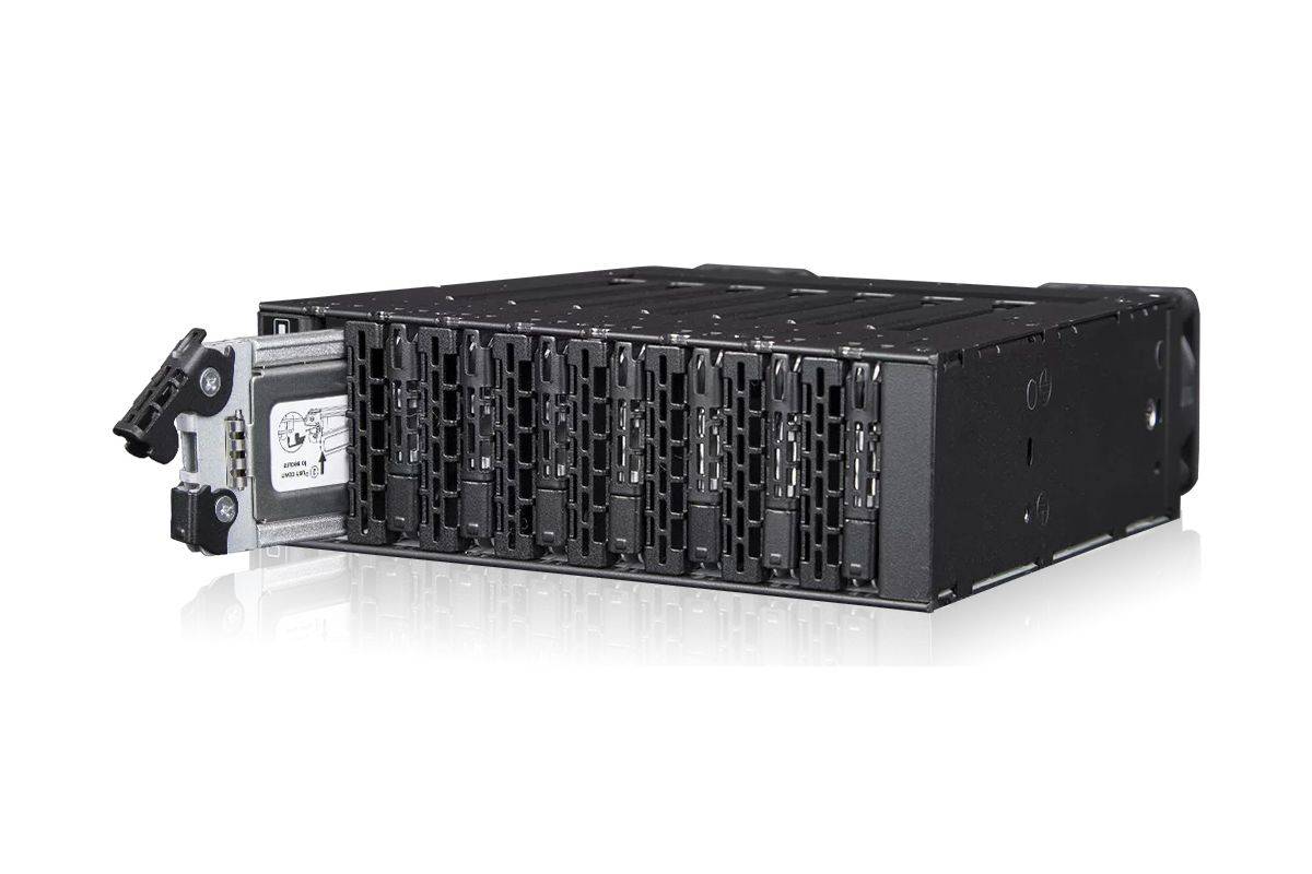 ICYDock ToughArmor 8x M.2 NVMe SSD PCIe 4.0 (8x OcuLink) Multimedia-Technik Festplattenwechselr.-2