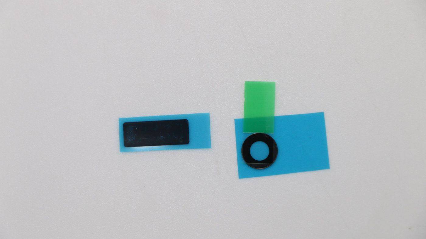 LCD Bezel (FRU01HW947)-2
