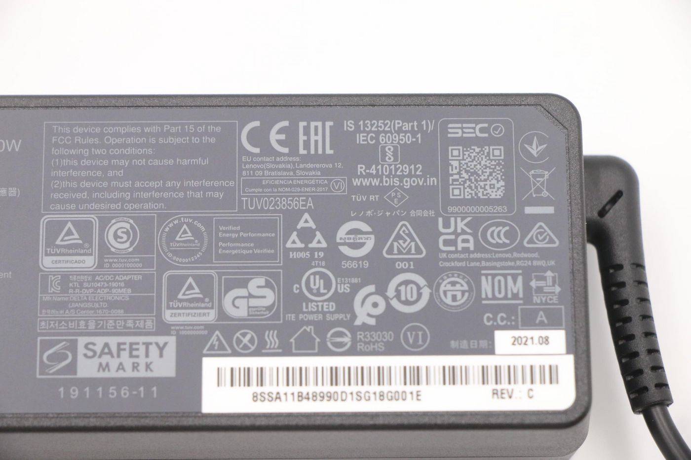 LENOVO - AC adapter for laptops - PC-/Server Netzteil - 90 W-1