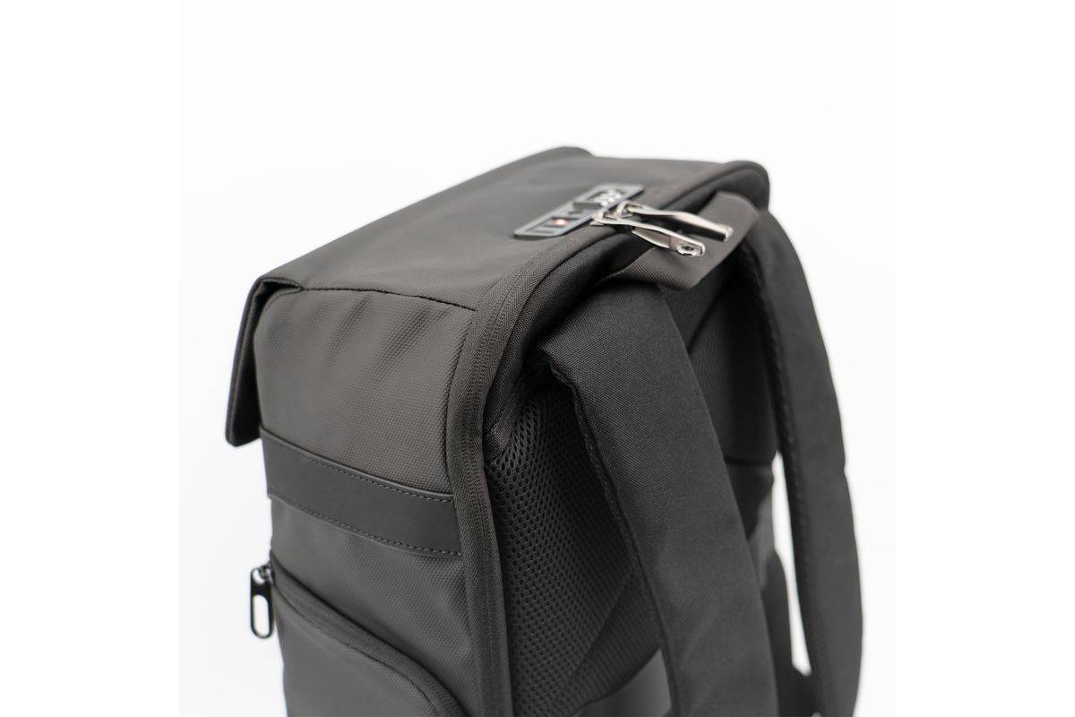 RealPower TravelBag Pro,TSA.Magnetverschluss,900D Anti-Skid Multimedia-Technik Notebook-Rucksack-2
