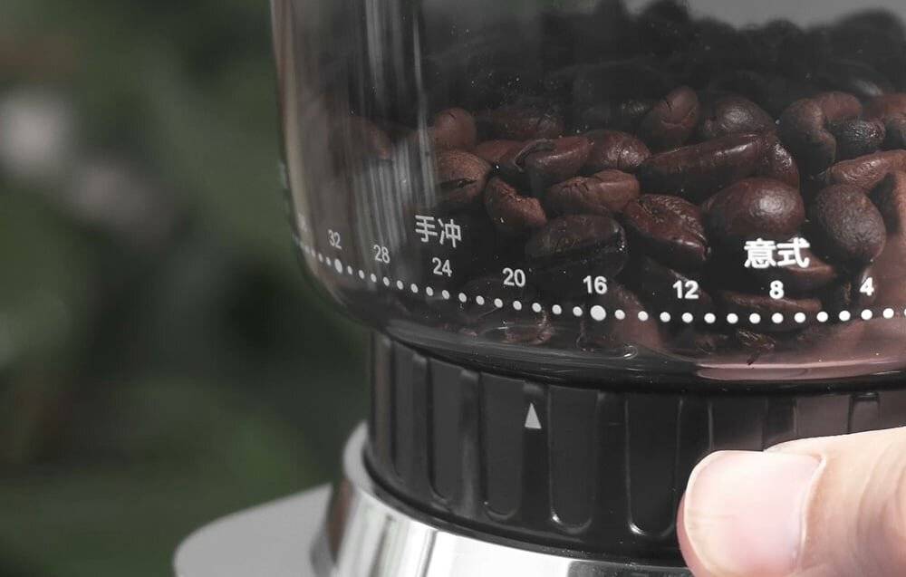 Symbolbild für HIBREW G7 elektrische Getreidemühle (weiß)