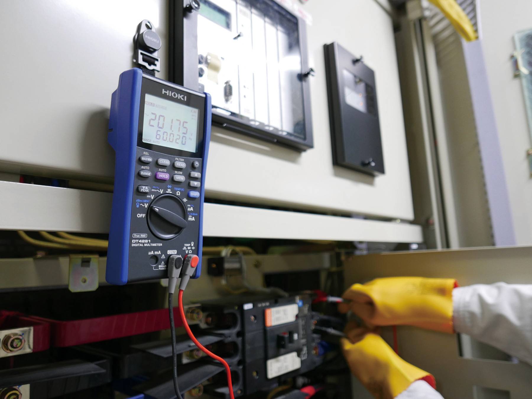 DT4281 - Präzisions-Digitalmultimeter mit Stromzangenunterstützung-1