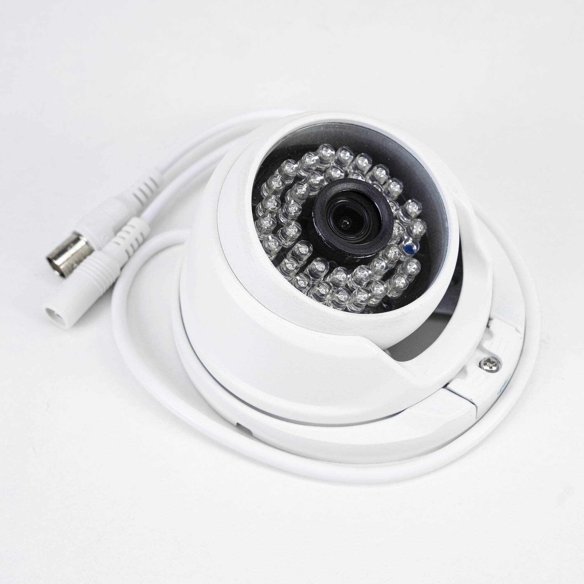 Symbolbild für PNI House AHD25 5MP Videoüberwachungskamera, Kuppel, 3,6-mm-Objektiv, 36 IR-LEDs, Außen- oder