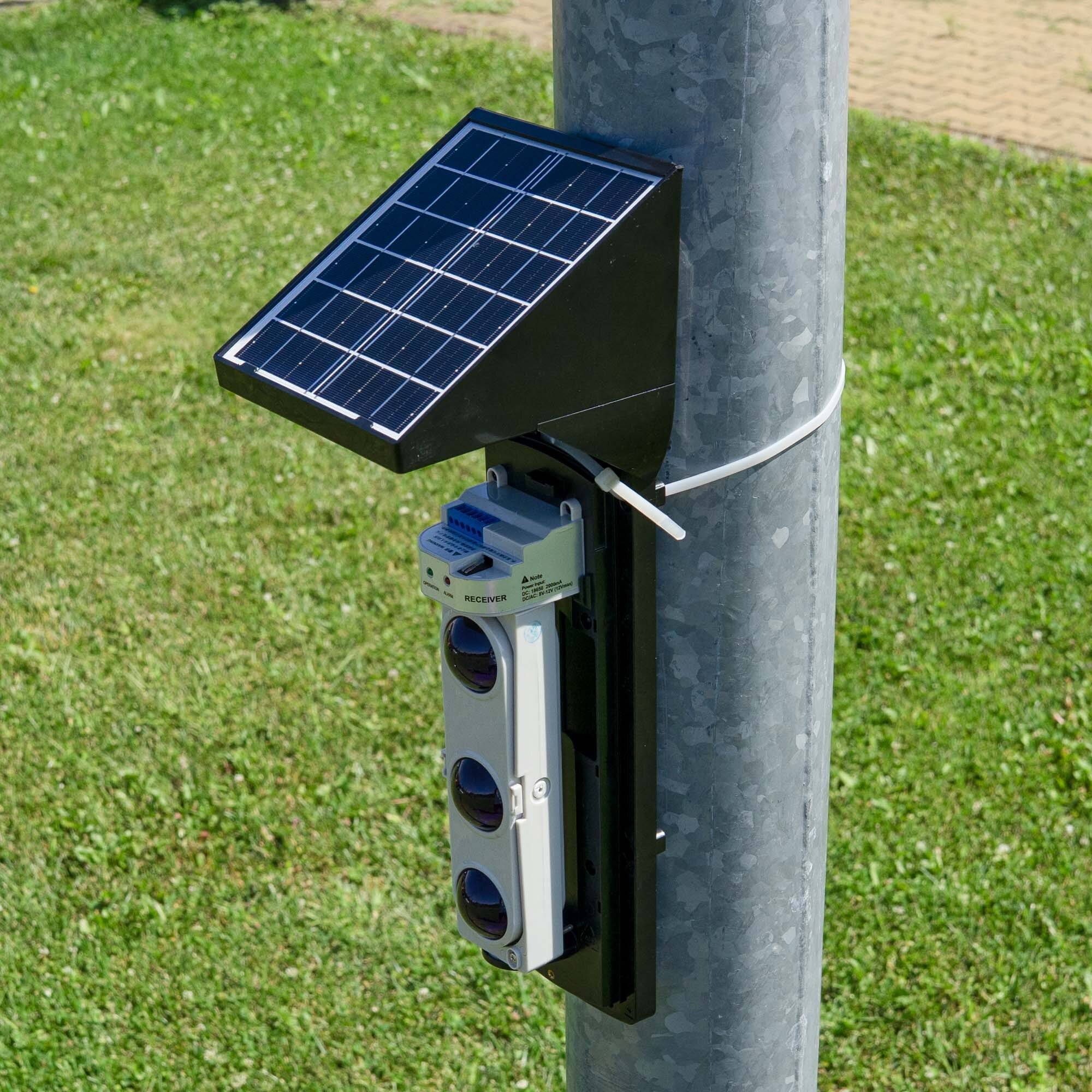 Symbolbild für PNI BP200S IR-Perimeterbarriere bis zu 200 m, 3 Strahlen, solarbetrieben, 4000 mAh, drahtlose