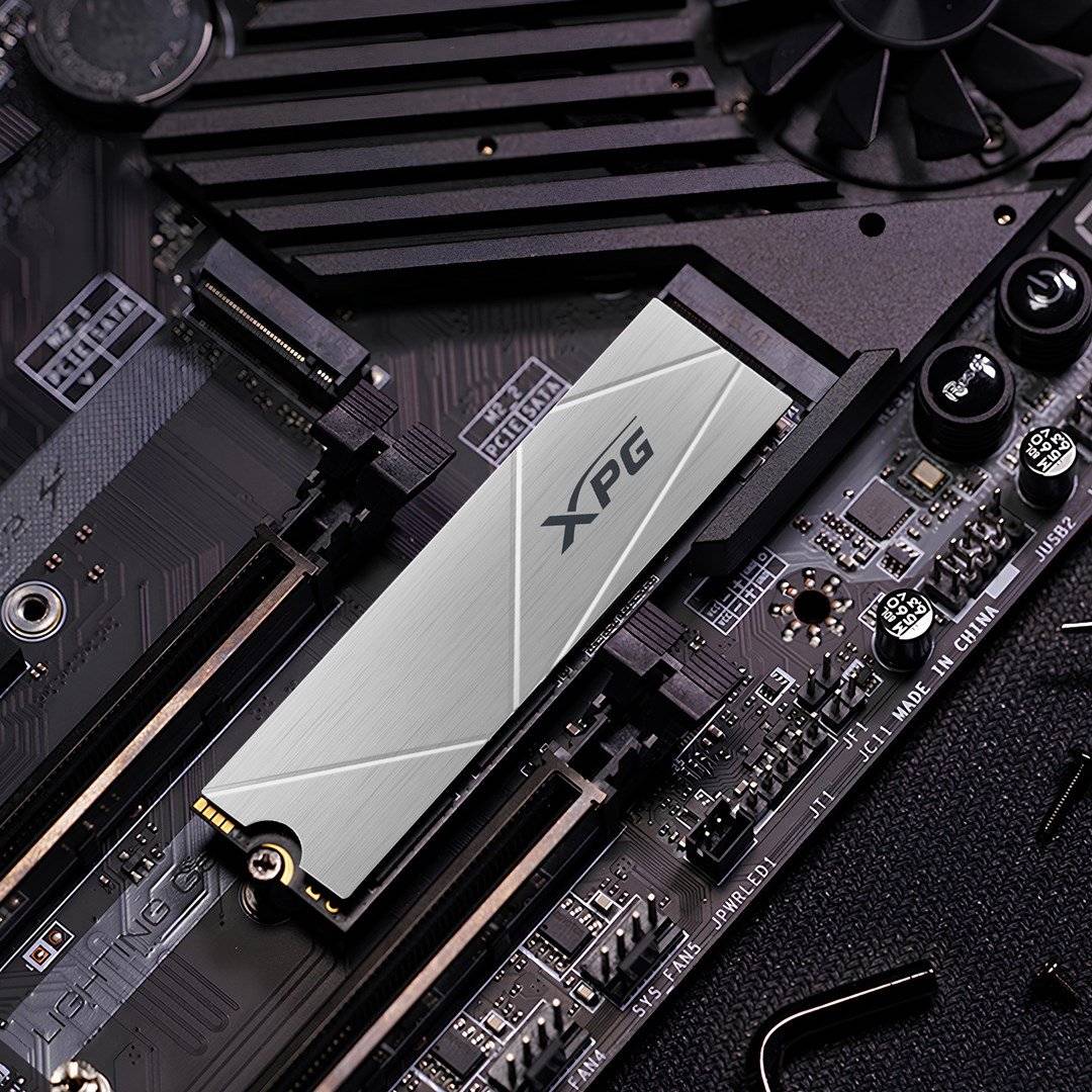 ADATA GAMMIX S60 2 TB-4