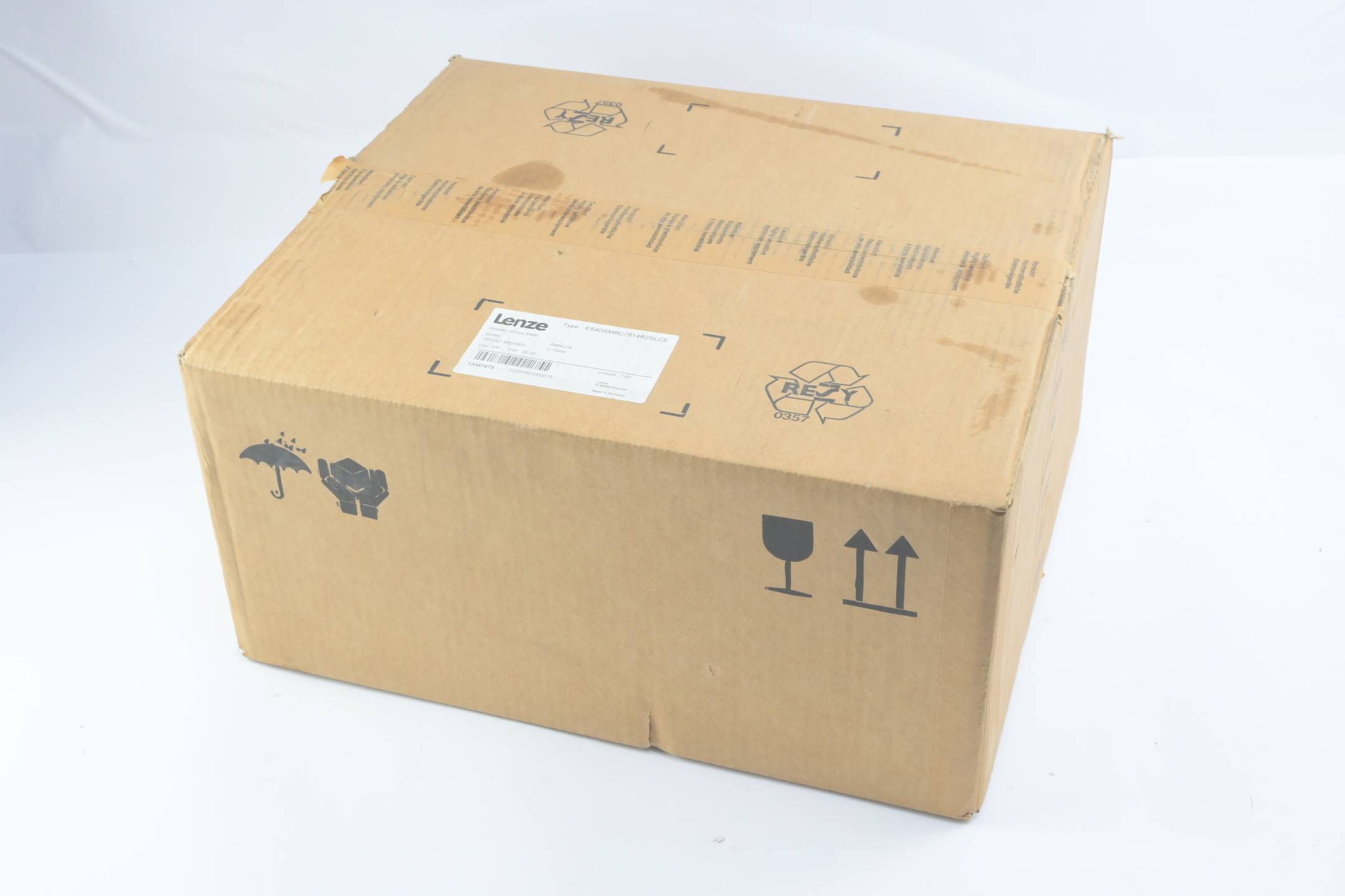 Lenze Inverter Drives 8400 E84DSMBC7514R2SLCE-0