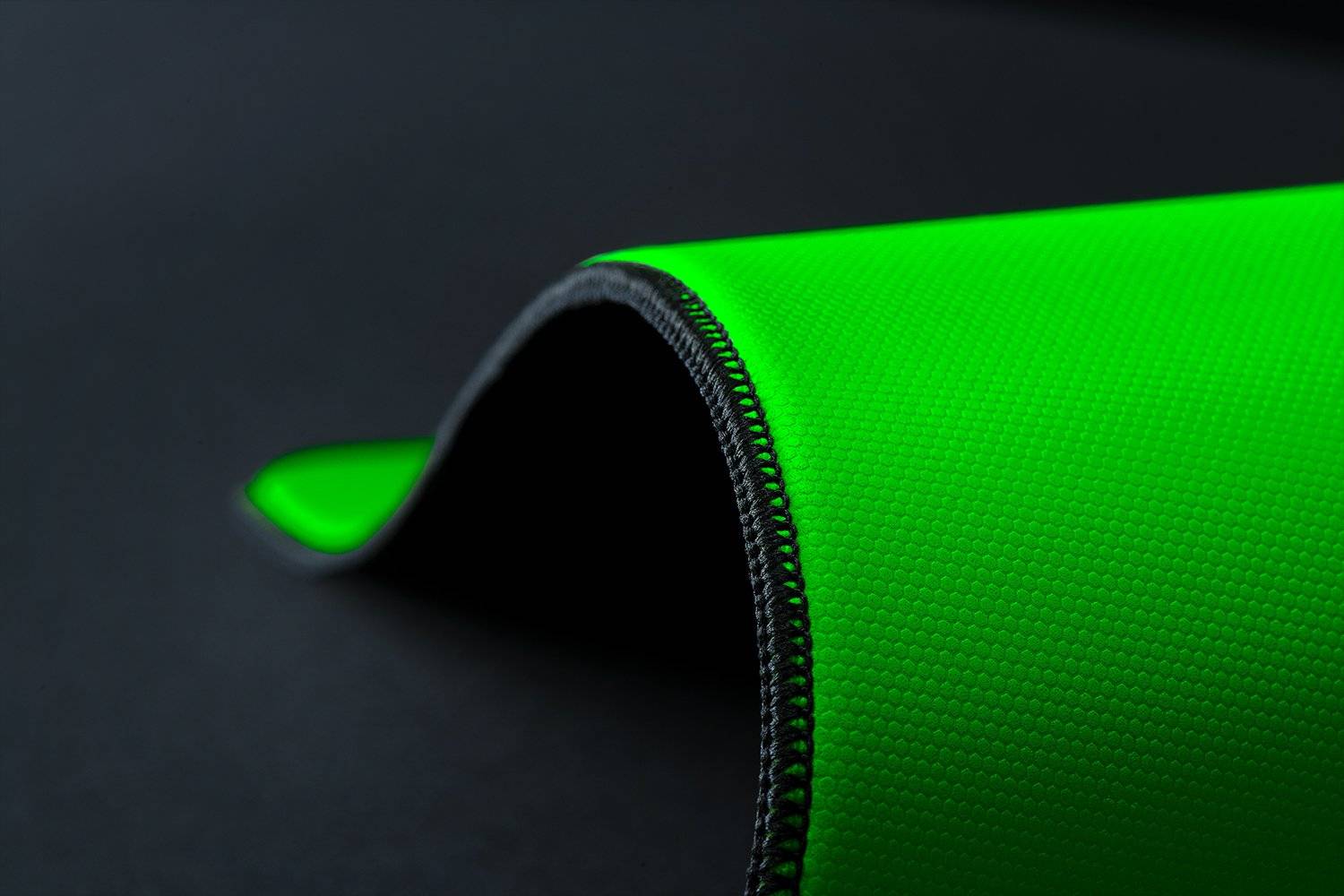 Razer Gigantus V2 Pro - Mauspad - Geschwindigkeit-1