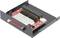 Ein Adapter für den Einbau in einen 3,5-Zoll-Schacht. Er verfügt über Anschlüsse für IDE und CompactFlash und eine rot-schwarze Platine.