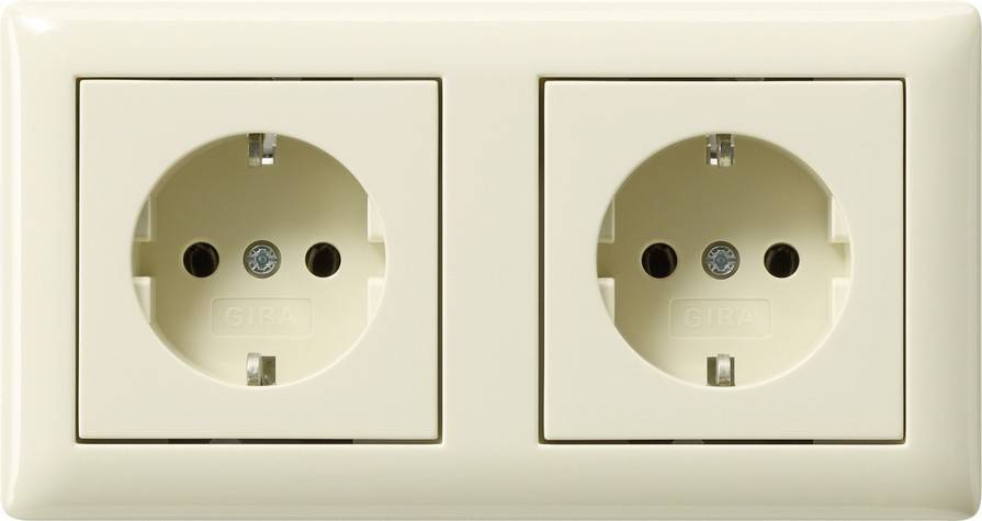 Gira Steckdose 2-fach verdr. 479301-0