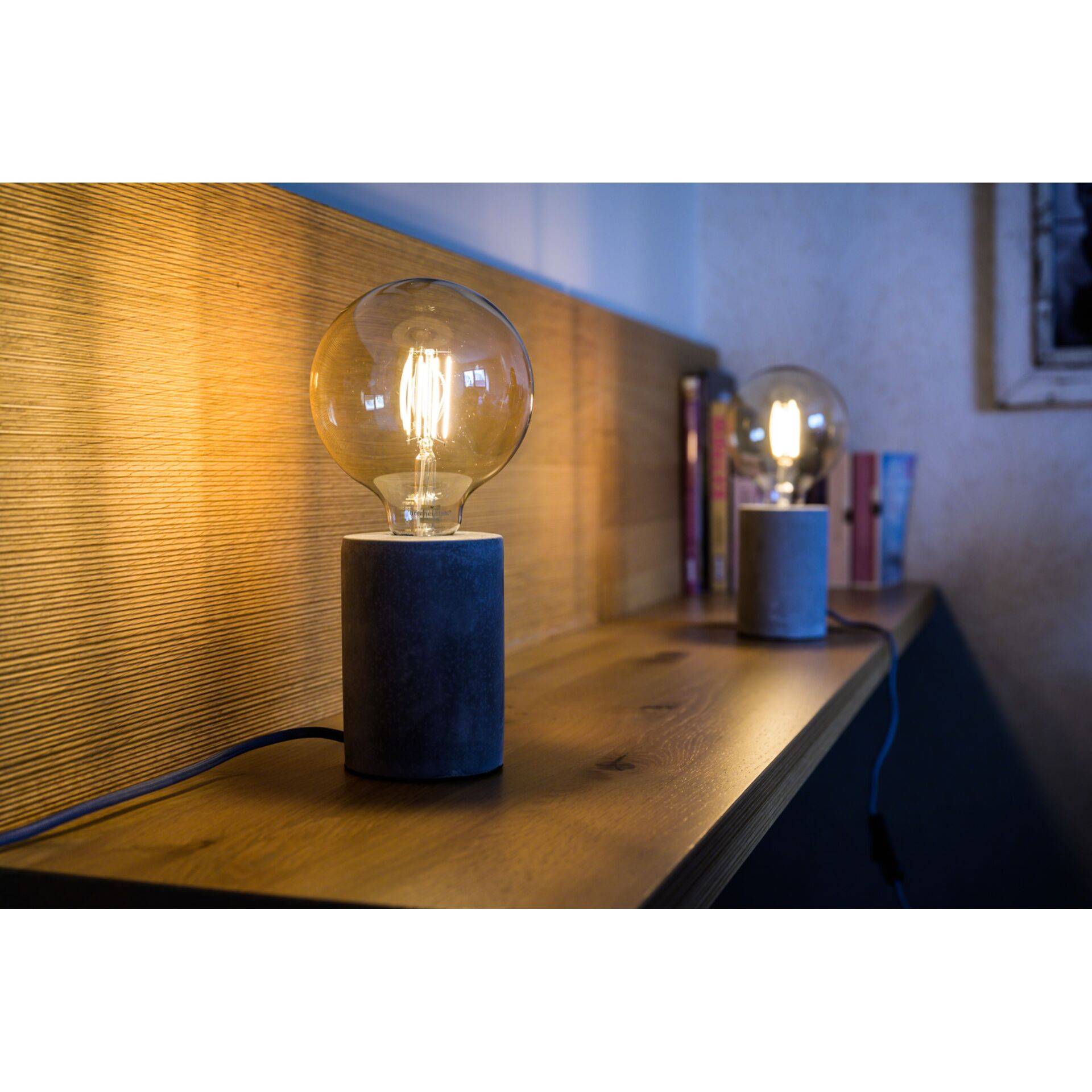Brennenstuhl 1294870271, Intelligentes Leuchtmittel, Gold, WLAN, E27, Warmweiß, 2200 K-1