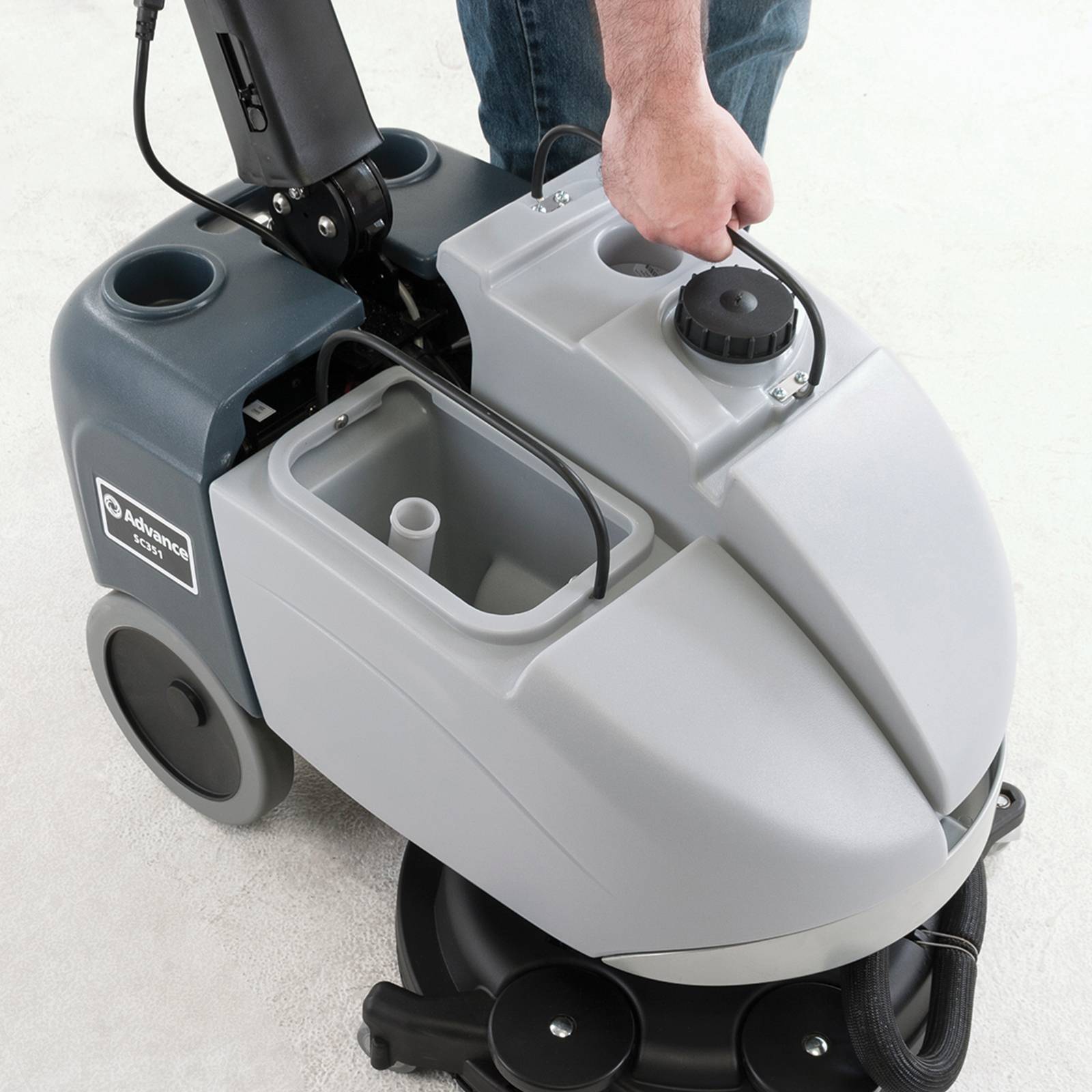 NILFISK SCRUBBER SC351 FULL EU UK LI-ION 24V Scheuersaugmaschine-1