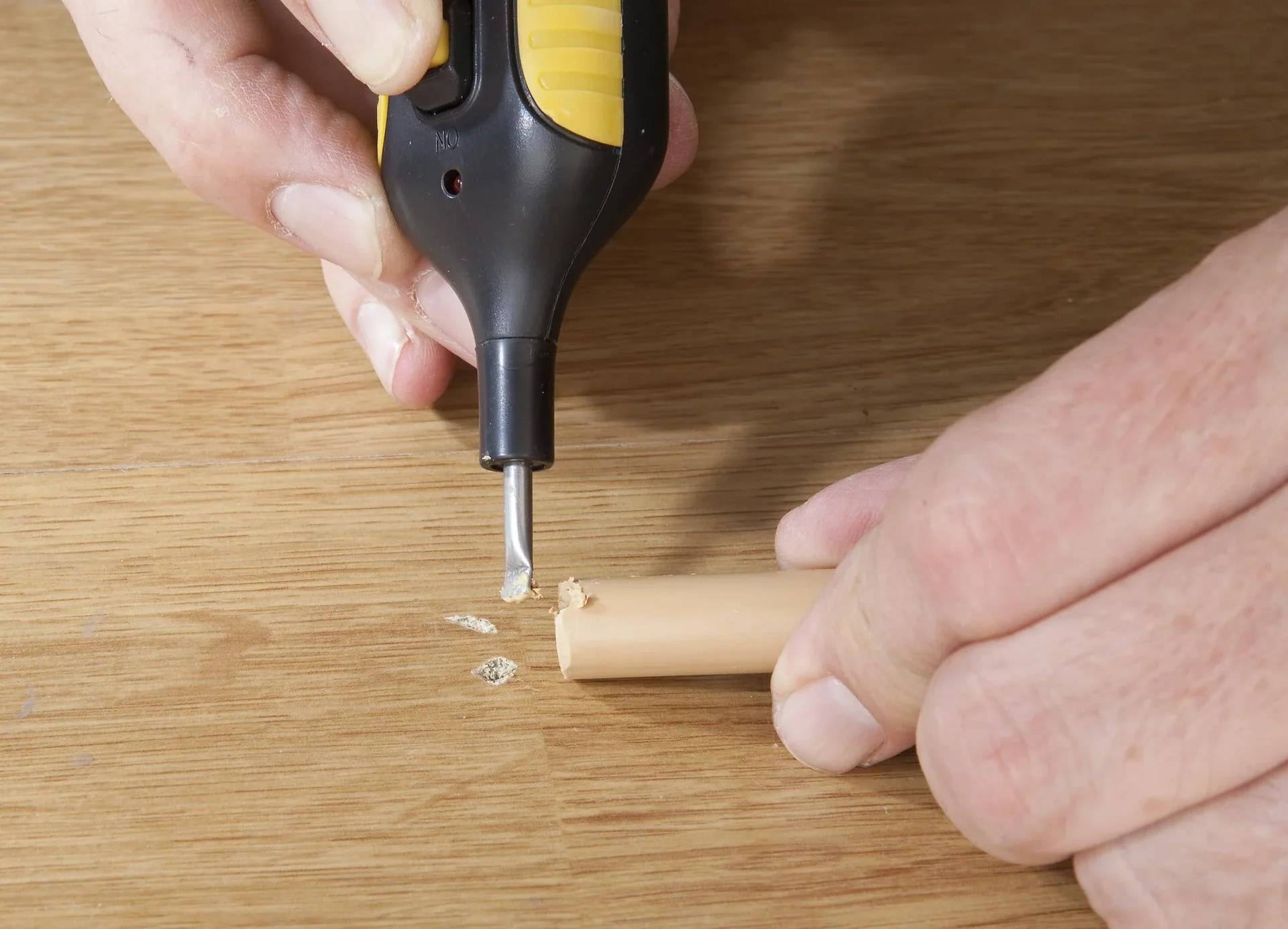 Reparatur-Set für Laminat und Parkett mit 11 Farben Hartwachsstangen-1