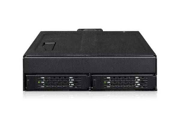ToughArmor 2x 2.5 PCIe 4.0 NVMe U.2 to 1x SlimSAS in 1x 5.2 Multimedia-Technik Festplattenwechselr.