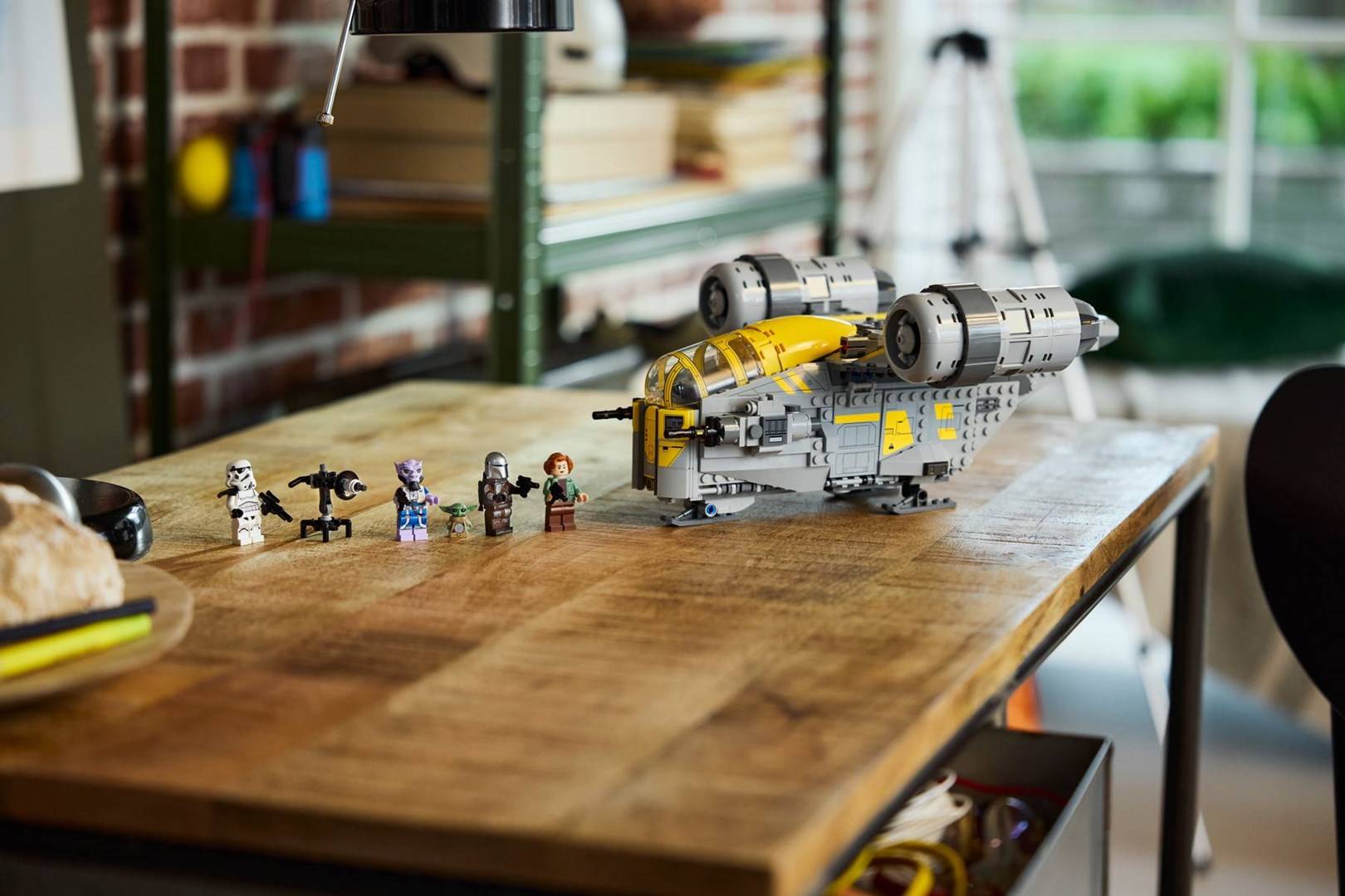 LEGO - 75447 Star Wars Razor Crest-2