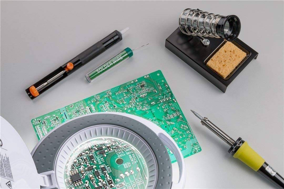 Goobay 51213 Lötset bleifrei / 30W Lötkolben / Lötkolbenhalter / Entlötpumpe / Lötzinn zum Platinen Löten / 4er Set-1