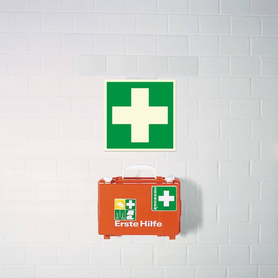 Rettungszeichen Erste Hilfe,ASR/ISO,Folie,selbstklebend,150x150mm-1