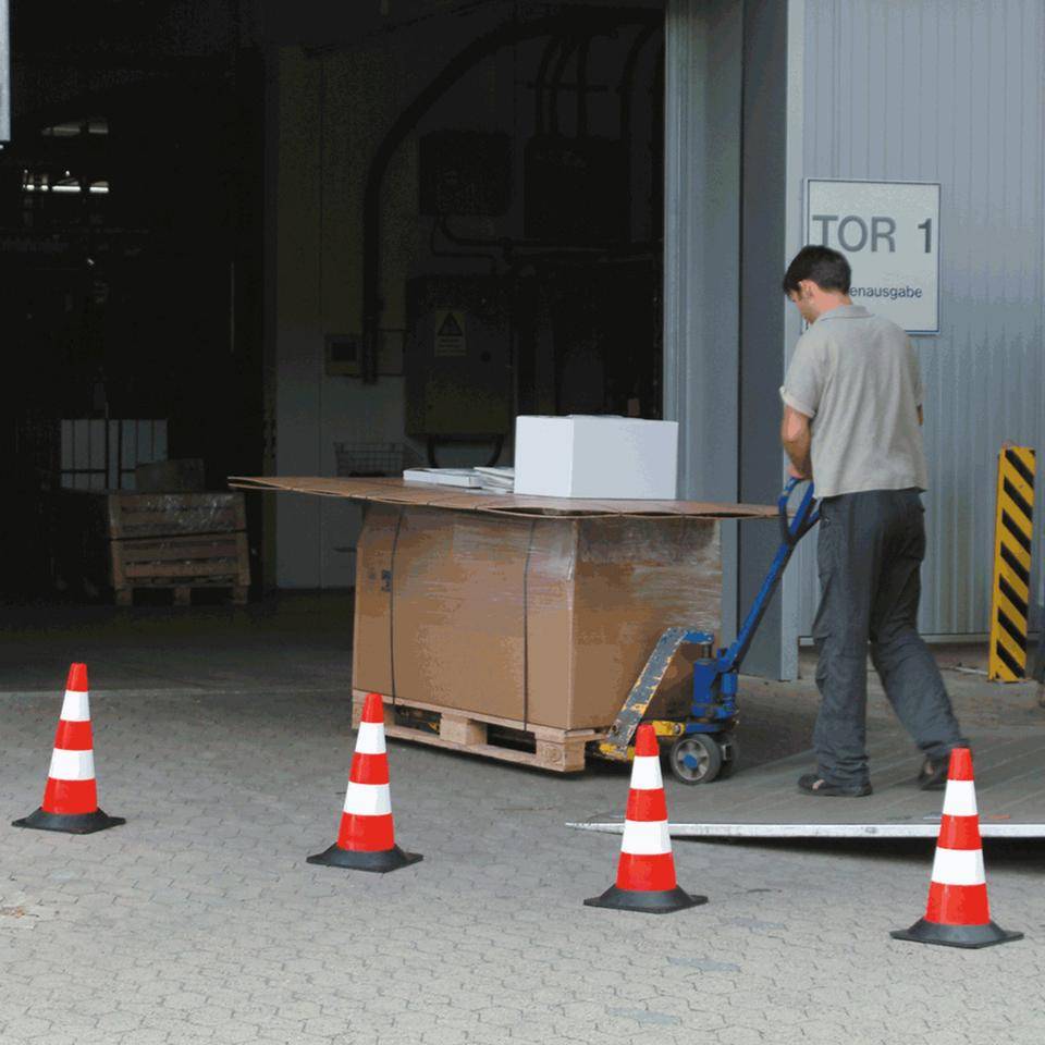 K.57 Leitkegel, Tag/Nachteinsatz, rot/silber, Polyethylen, Recyclingfuß, 500mm-1
