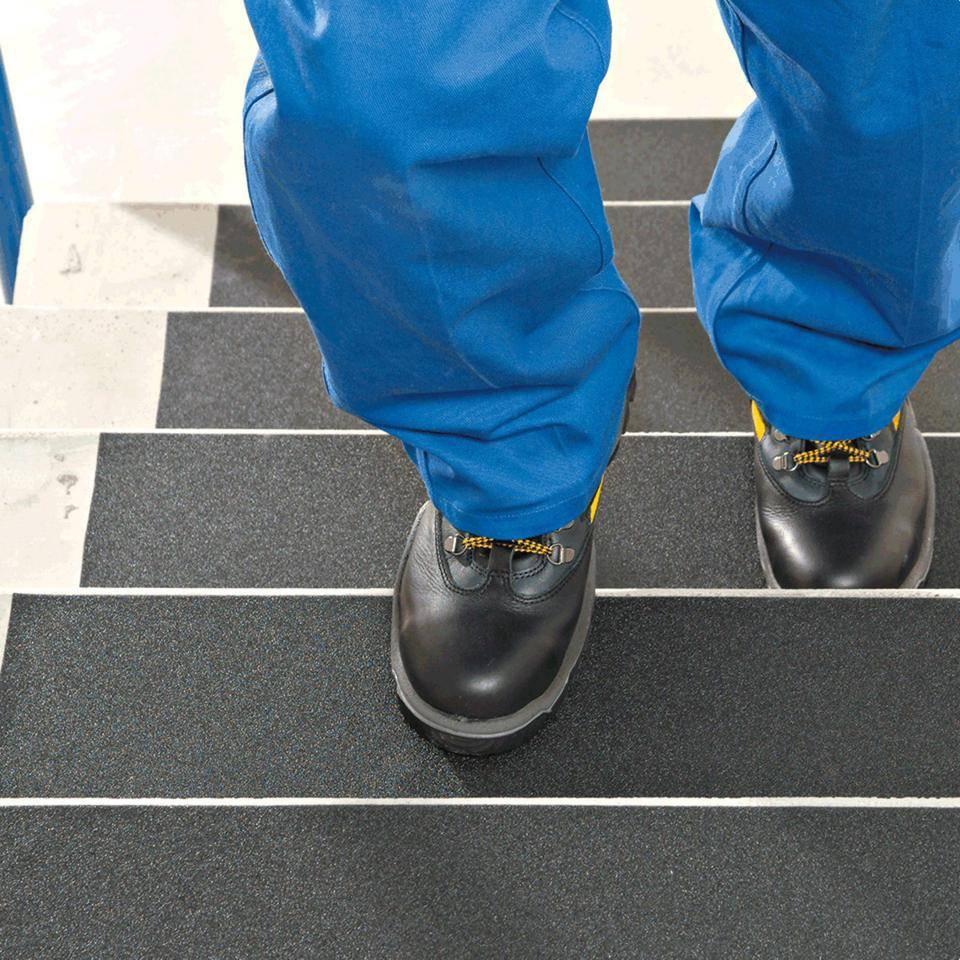 3M™ Safety-Walk™ Antirutschbelag Typ 1, universal, schwarz, 51mm, 18,3m/Rolle-1
