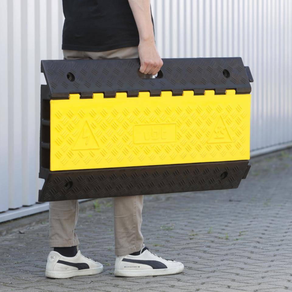 K.57 Kabelbrücke, mit 2 Kabelkanälen, schwarz/gelb, 1000x240x45mm-1