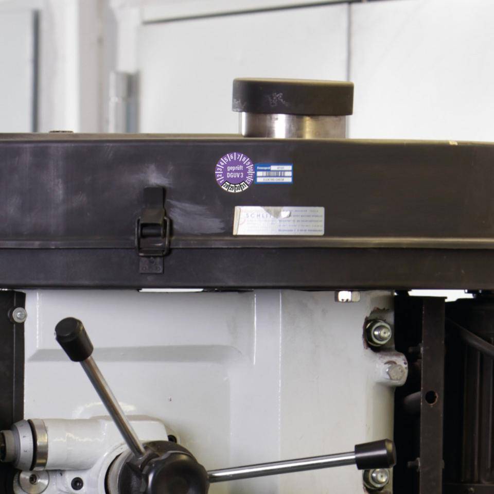 Prüfplakette Geprüft nach DGUV 3 28-30, violett, Dokumentenfolie, Ø10mm, 128/Bogen-3
