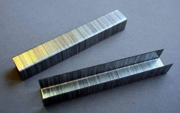 14 mm Feindraht Tacker Klammern, 1.000 Stück, 0,7 mm