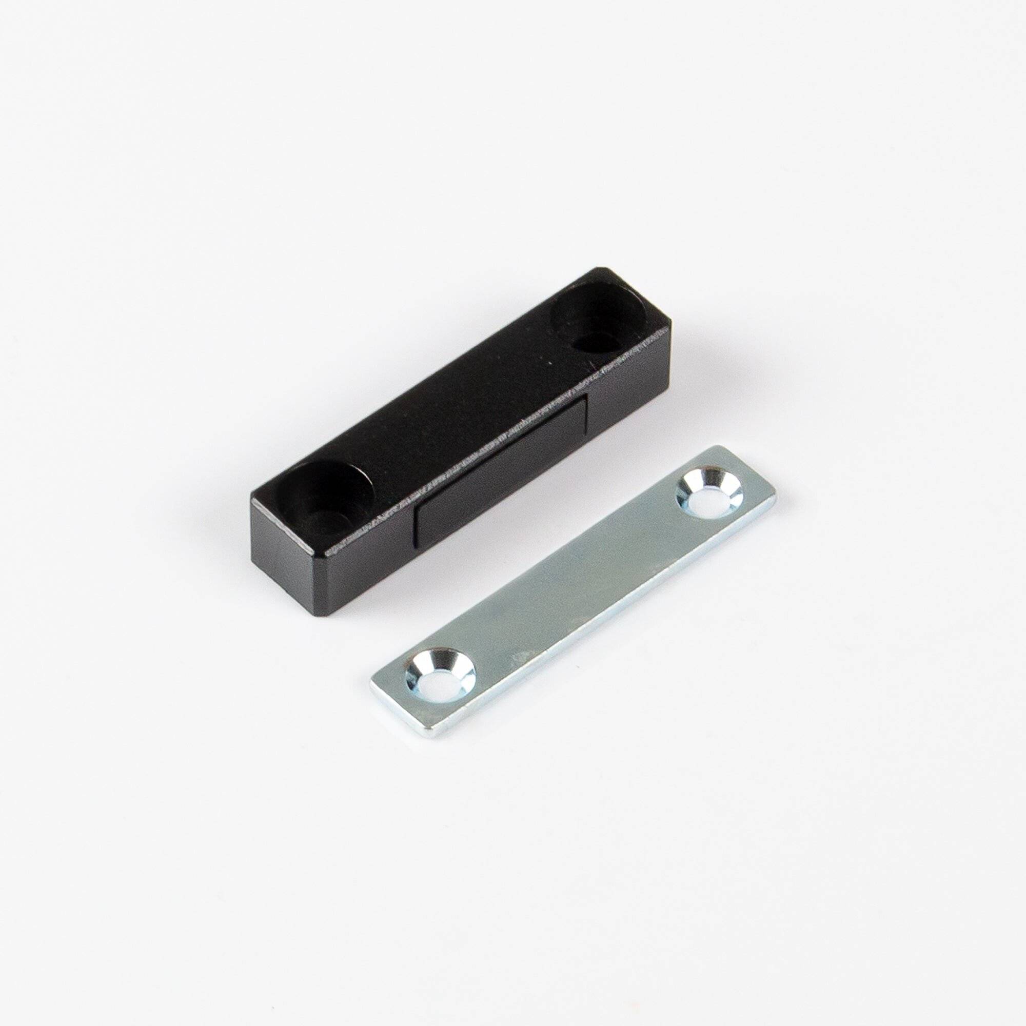 Magnetbeschlag aus Metall 50x12x10mm-1
