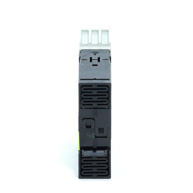 Siemens Indus.Sector Zeitrelais ansprechverz. 1W, 15Zb.0,05-100H 3RP1525-1AP30-3