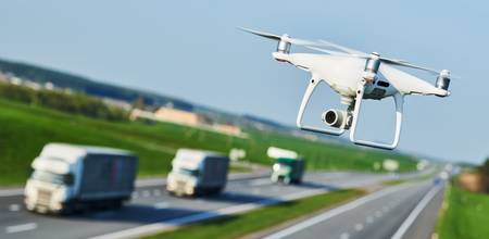 Drohne  bei der Verkehrsüberwachung