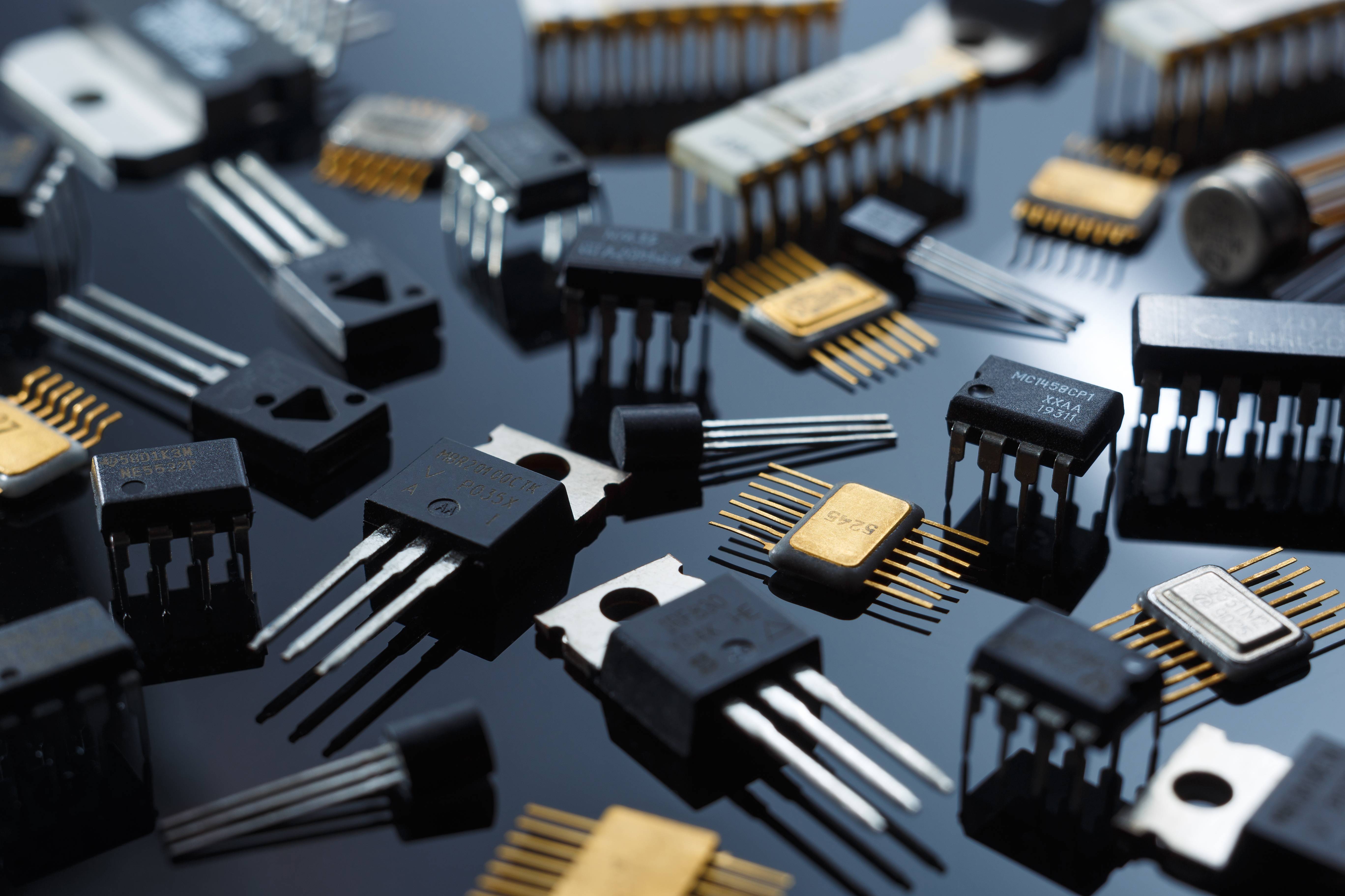 Transistoren in unterschiedlichen Bauformen