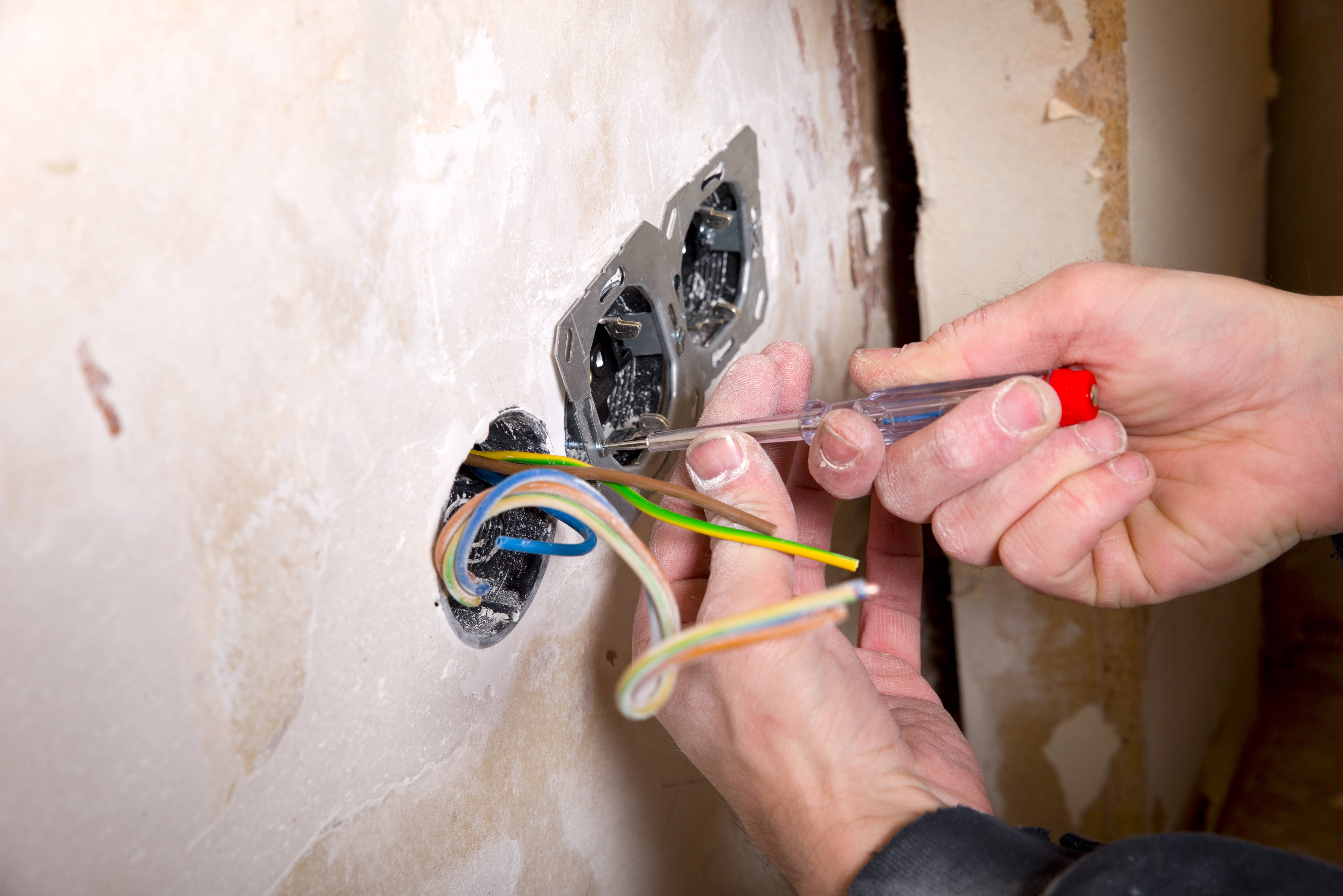 Installation von Steckdosen