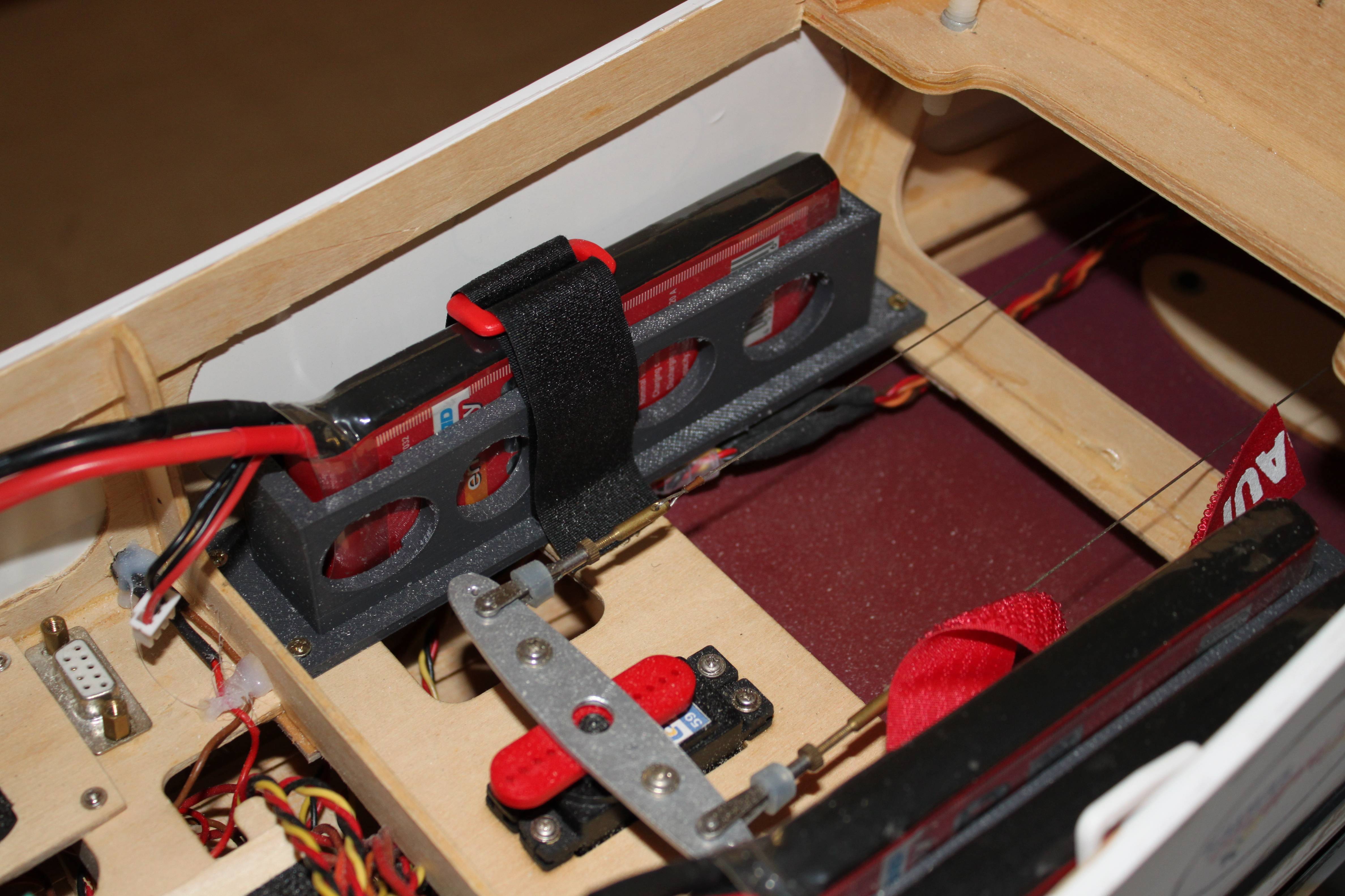 3D-Druck Akkuhalter für ein Kunstflugmodell