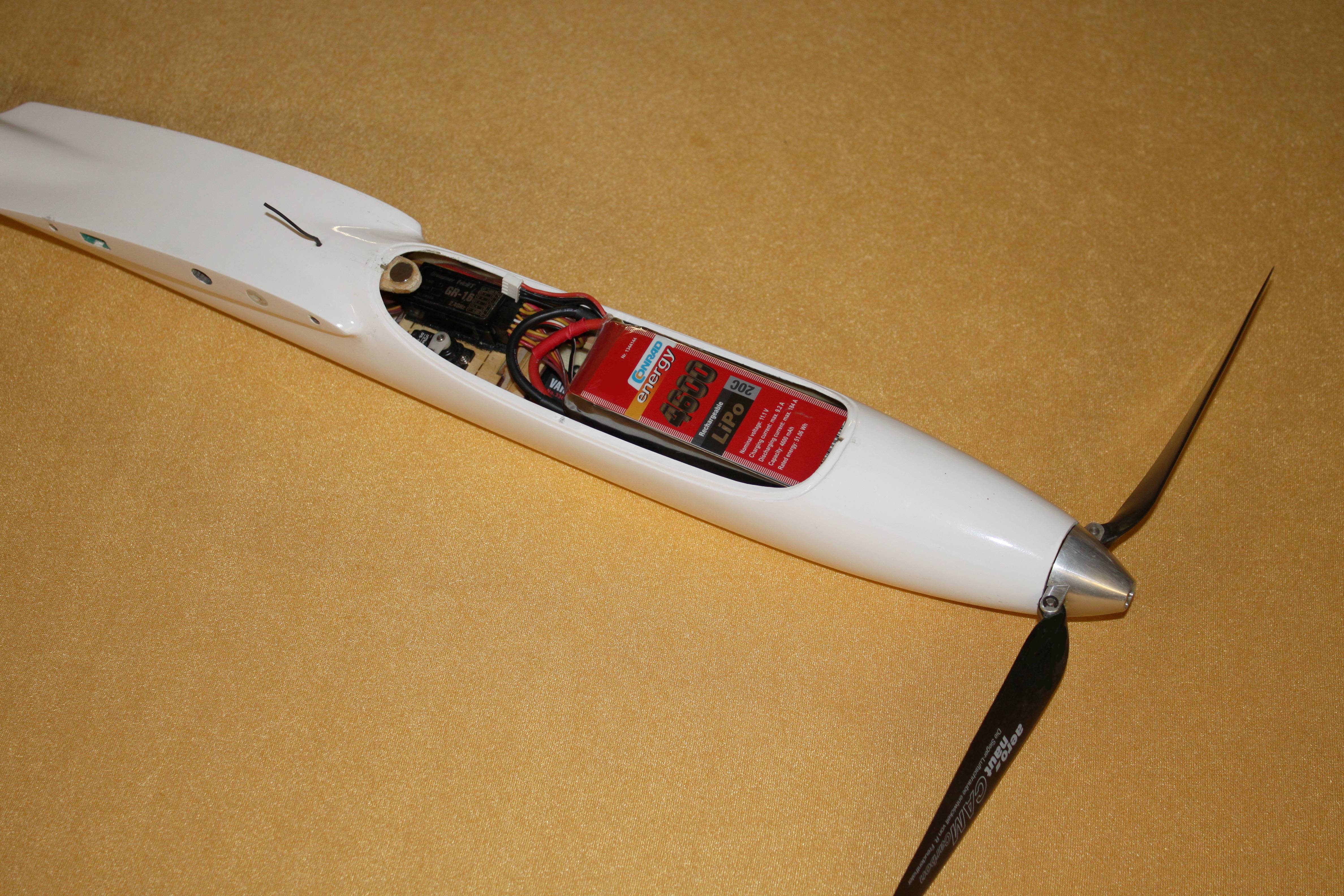 Segelflugmodell mit Elektroantrieb und LiPo-Akku