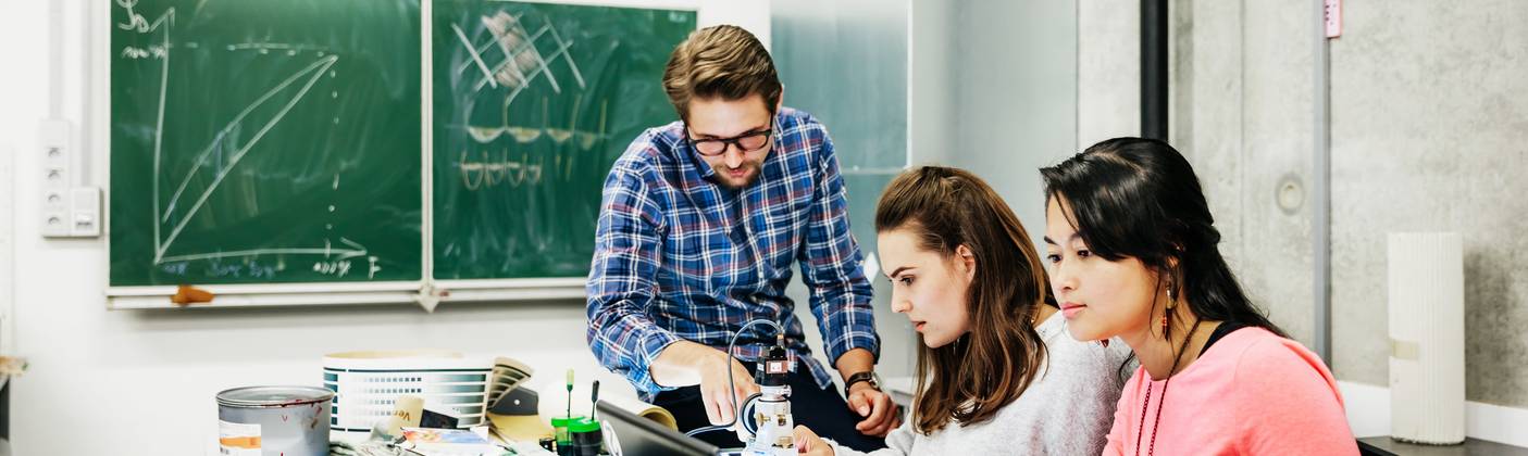 Ausbildung in Schule und Berufsschule