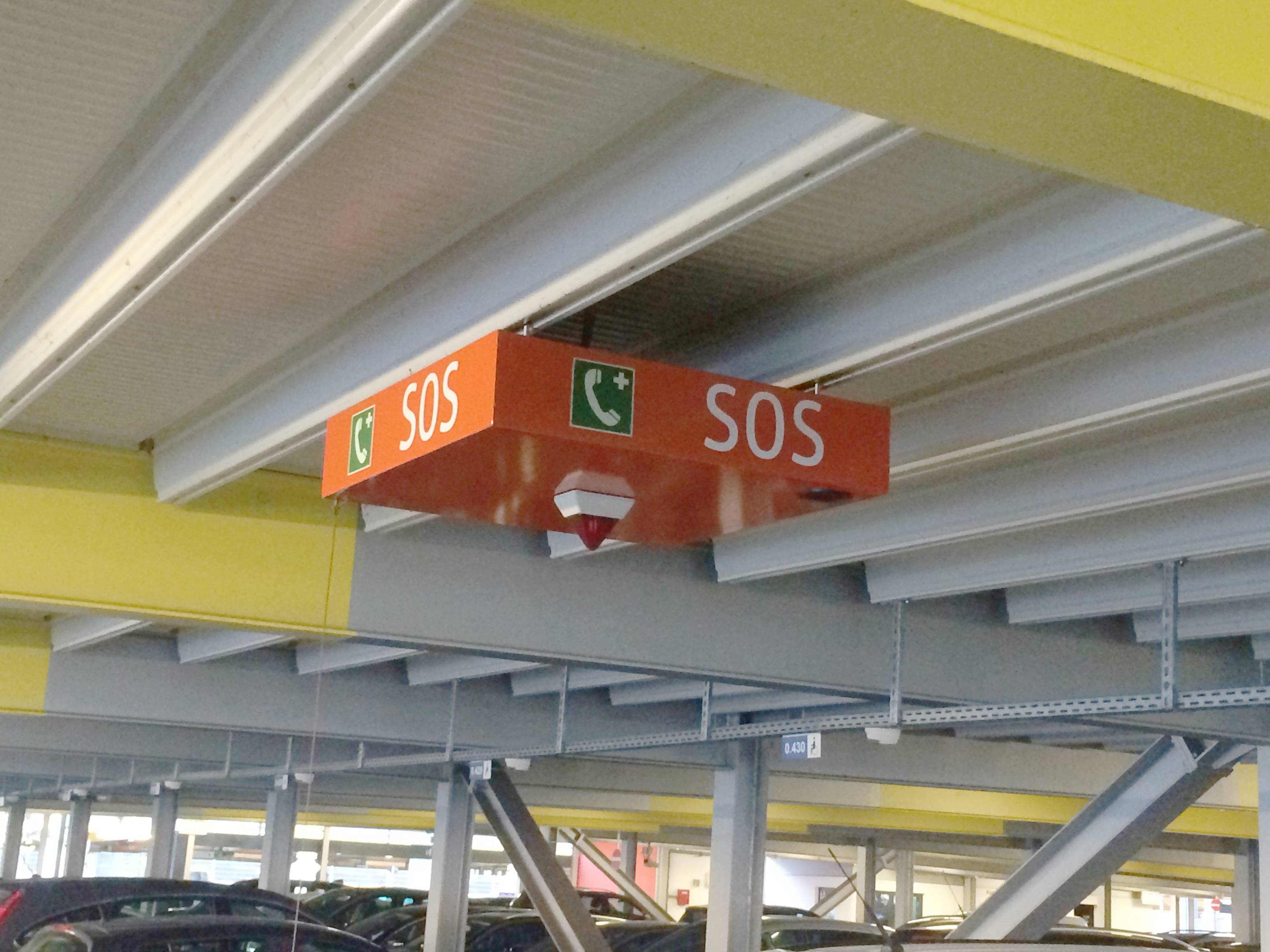 Blitzer in Deckenmontage