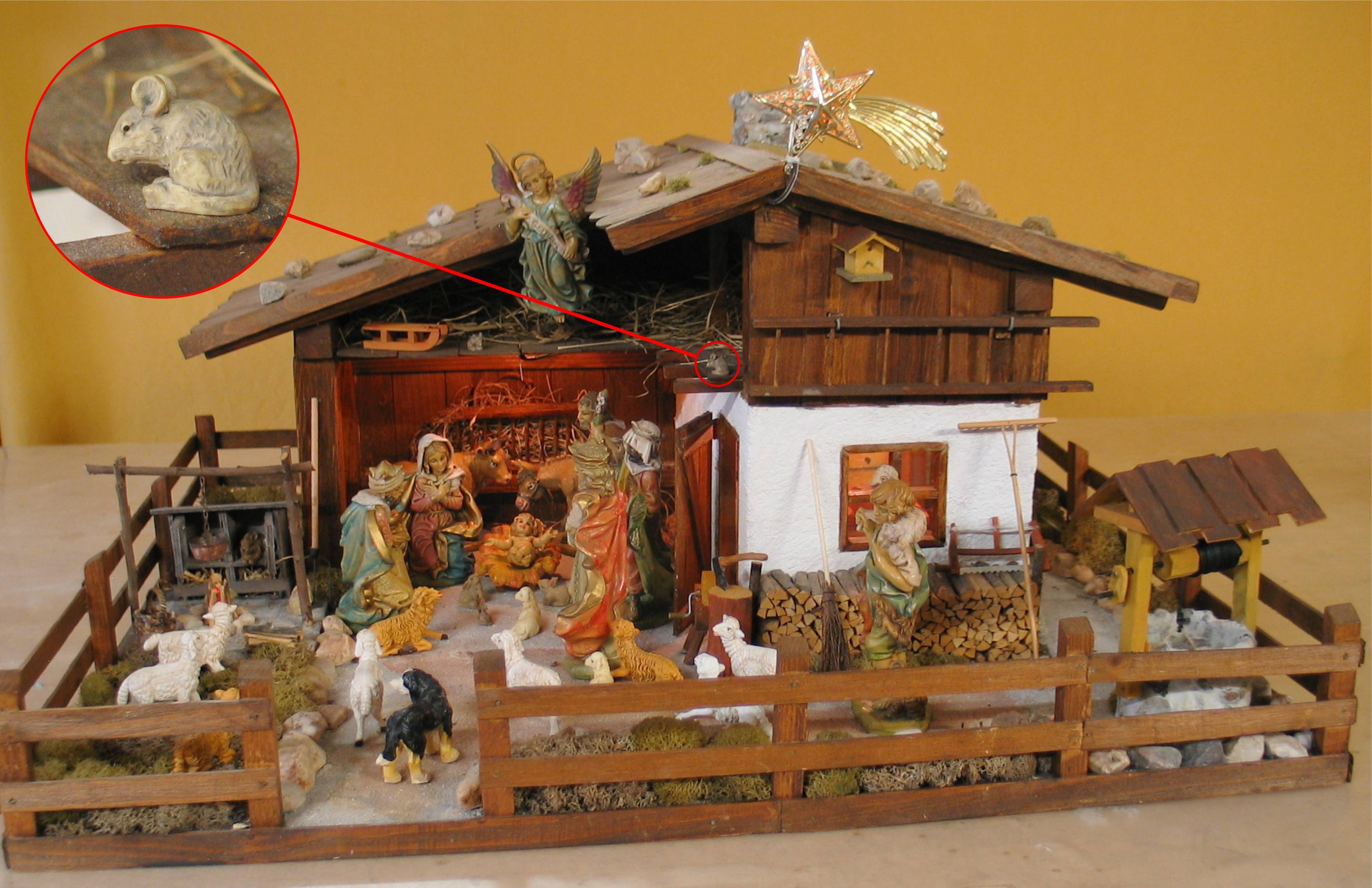 Die kleine Maus wird nicht immer auf den ersten Blick entdeckt.