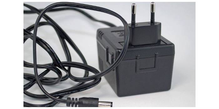 Chargeur pour batteries au plomb H-Tronic 1248217 2 V, 6 V, 12 V 1 pc(s) -  Conrad Electronic France