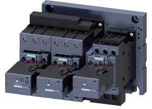 Industrial electrical contactor, comprising multiple components, mounted on a mounting plate, suitable for use in control cabinets.