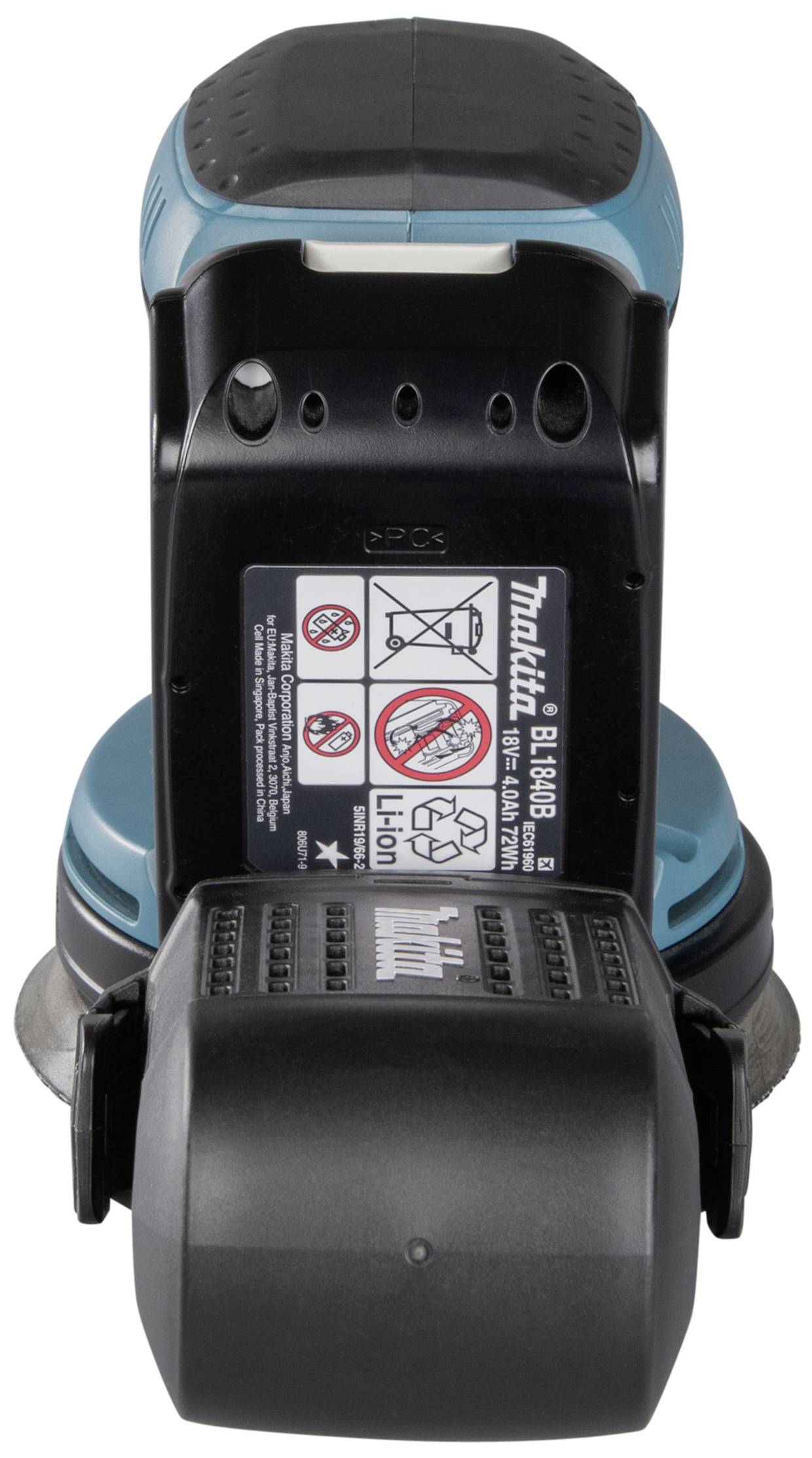 Cordless Makita polisher for automotive paintwork, with ergonomic handle and interchangeable battery.