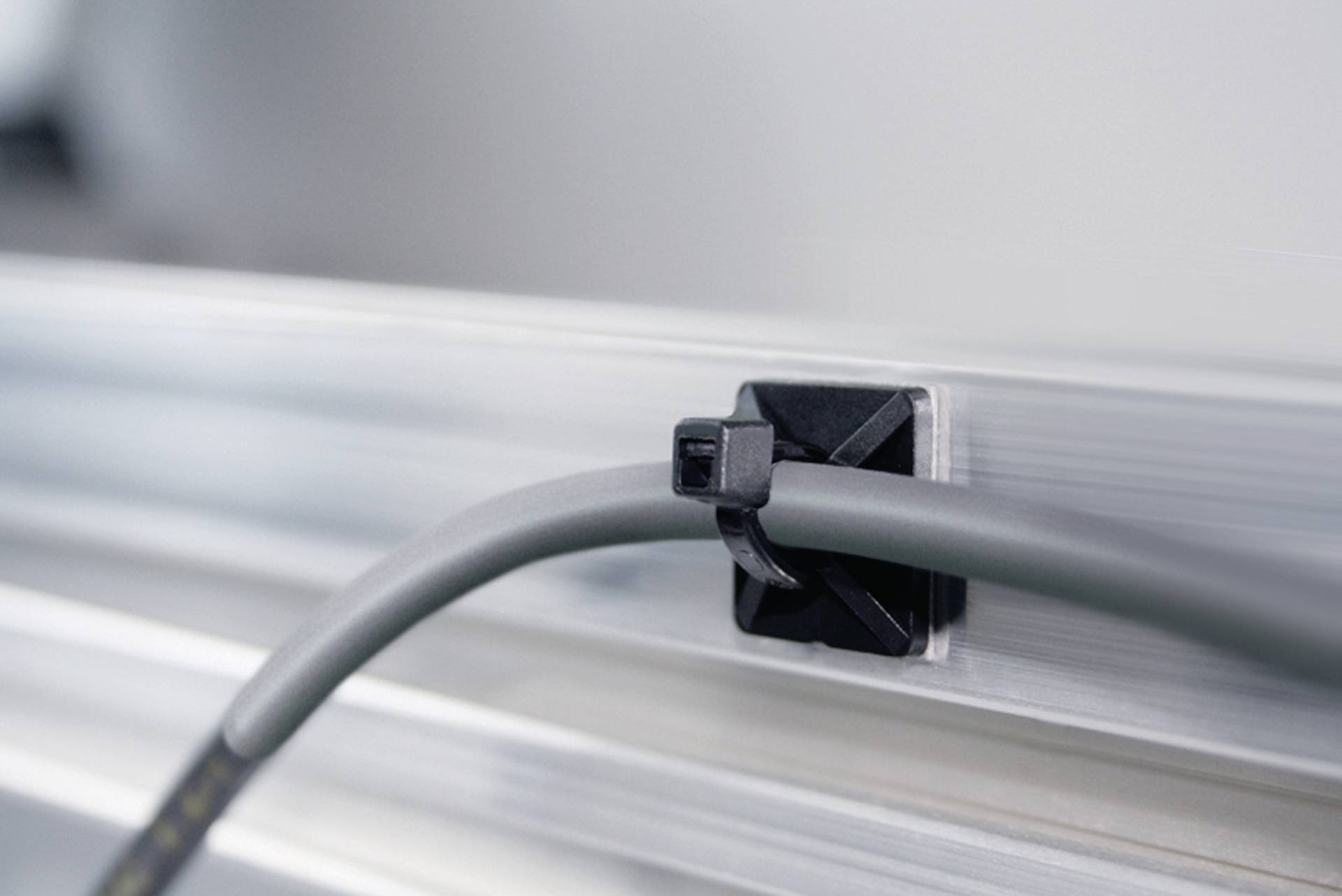 HellermannTyton MB5APT-I-PA66-BK Cable mount Self-adhesive 151-01561 halogen-free Black 1 pc(s)-1