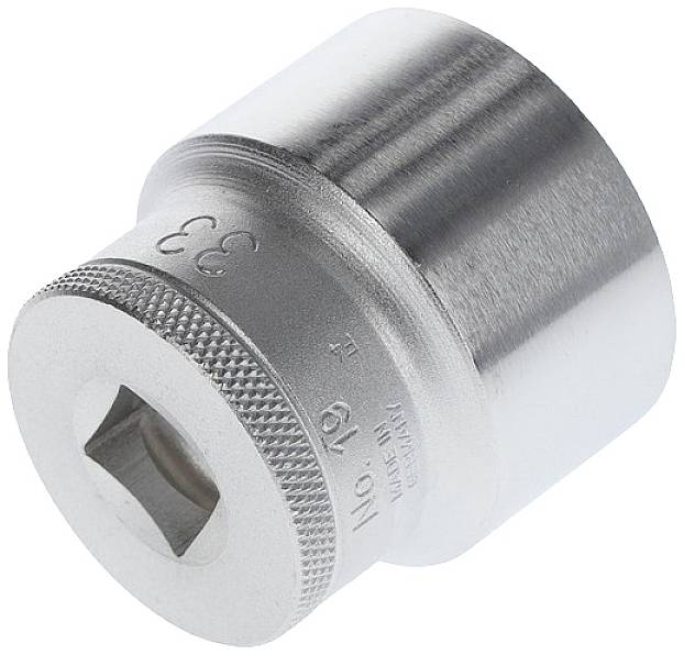 Metallic socket, size 33, with square internal thread, used for mechanical repairs or maintenance work.