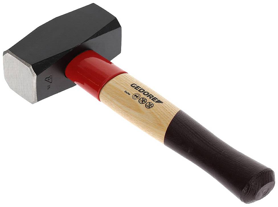 The sledgehammer has a black metal head and a wooden handle with a red transition. It bears the 'GEDORE' brand.