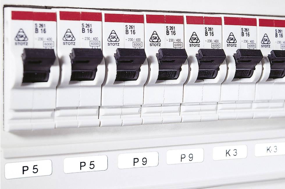 'Circuit breaker' shows several fuses lined up in a fuse box with labels such as 'P5', 'P9', 'K3'.