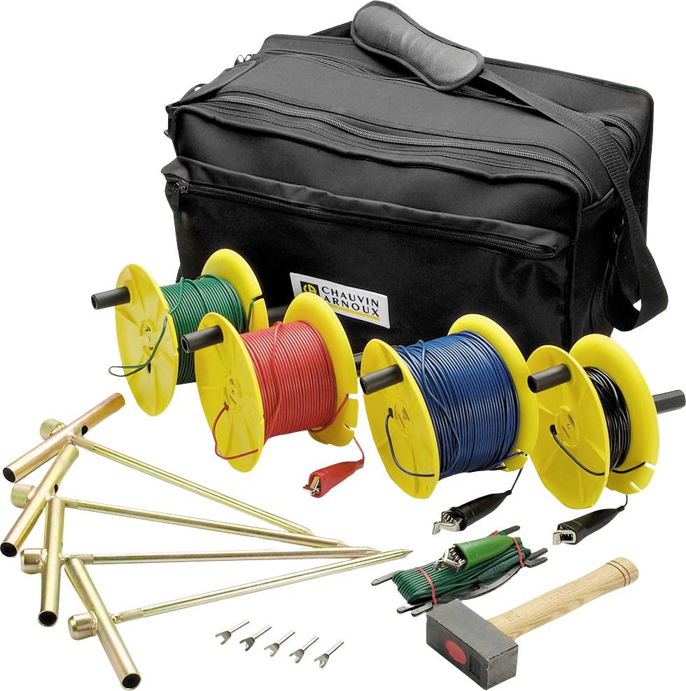 A kit with multiple cable reels in red, green, blue and black, brass rods, clamps and a hammer, presented in front of a black bag.